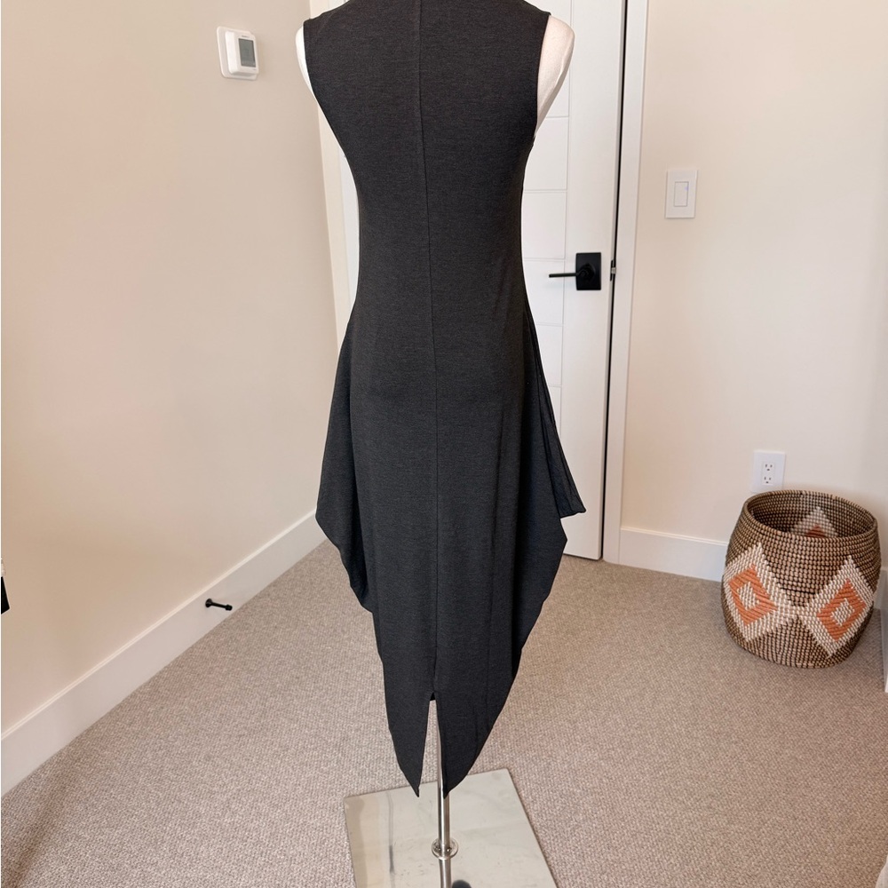 Ruti Iconic Sleeveless Jersey Dress - Picture 3 of 10